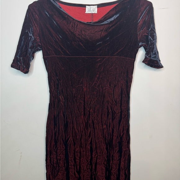 Vintage Red Bodycon Mini Dress with Scoop Neck and Short Sleeves for Cocktail - Picture 1 of 3
